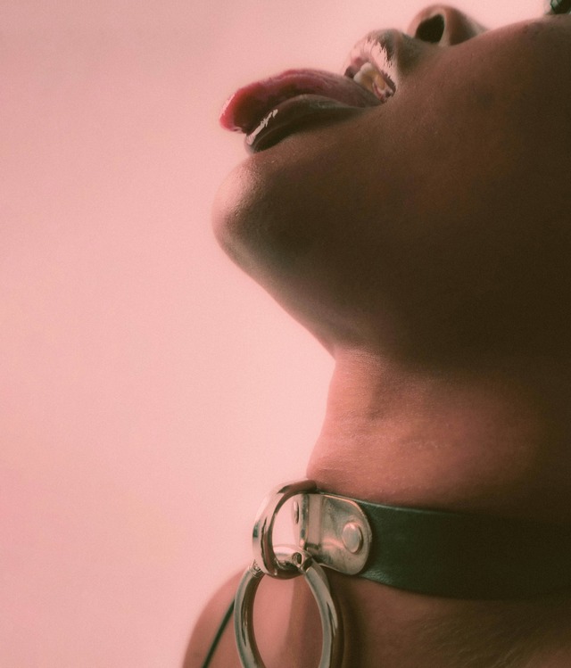 woman with submission collar